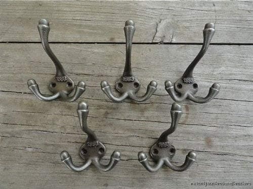 Image of SET OF 5 CLASSIC ANTIQUE STYLE 1883 TRIPLE COAT HOOK CAST IRON HOOKS HAT RACK