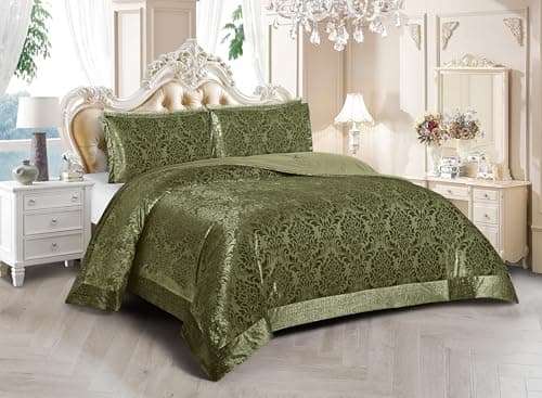 Image of Luxury Jacquard Damask Bedspreads – Emilia Quilted Reversible Microfiber Bedspread Coverlet, Floral Embossed Bed Throw with 2 Pillowcases – Elegant Classic Bedroom Décor (Green, Double)
