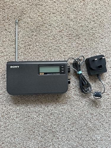 Image of Sony XDRS55DABB Light & Compact DAB Portable Radio